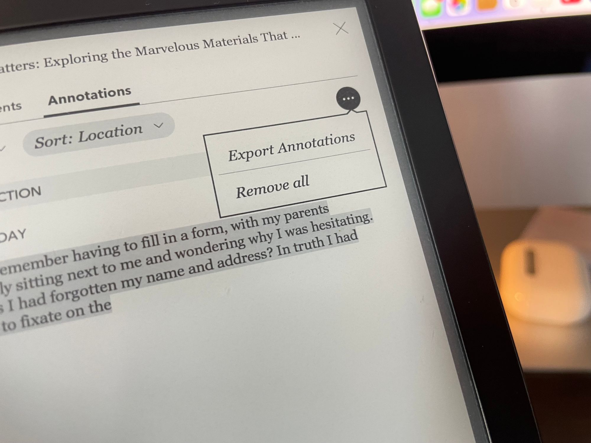 Photo of the Kobo e-reader showing the "export annotations" function
